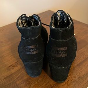 Toms wedges